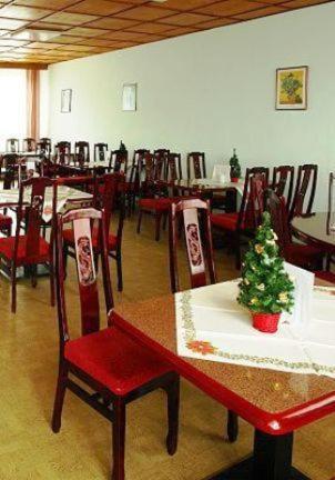 Gaststaette & Pension Am Tanger Prenzlau Buitenkant foto